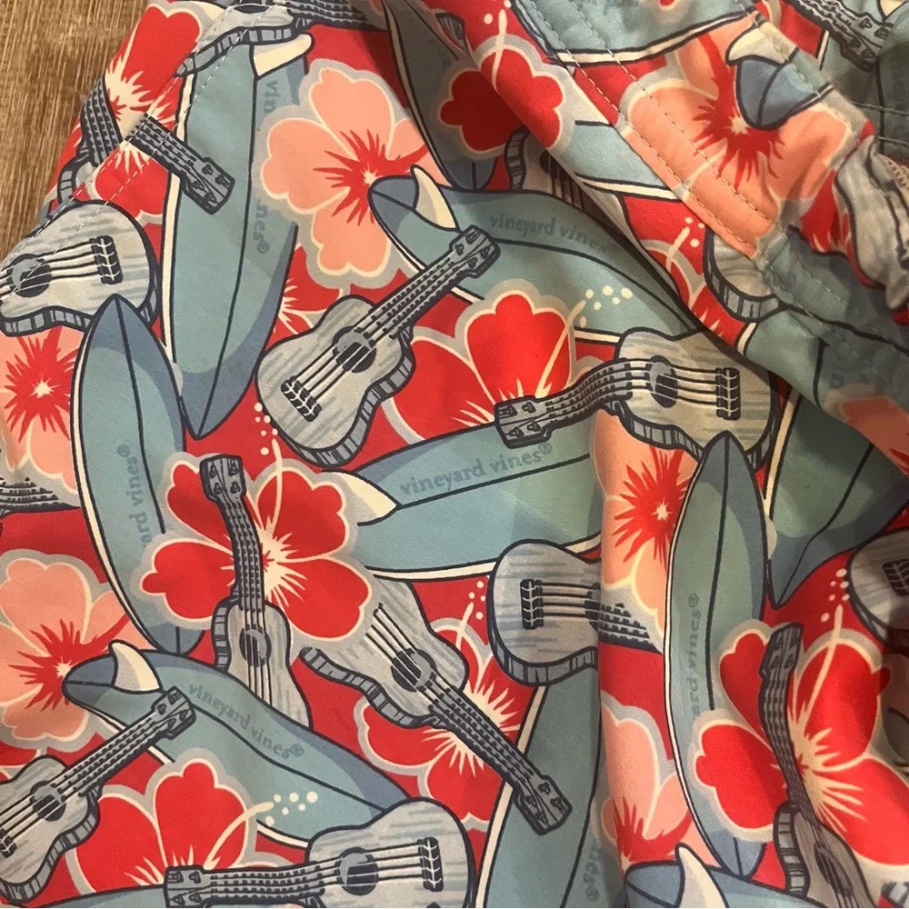 Vineyard Vines fun classic